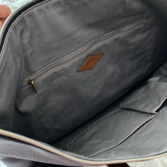 Fossil tote - Picture 4 of 6